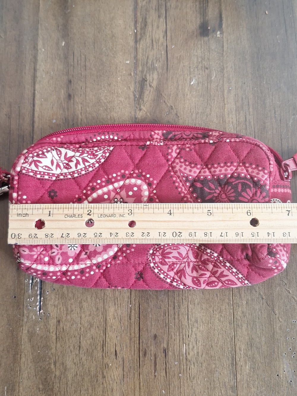 Vera Bradley Mesa Red Quilted All-In-One Wristlet Wallet - Retired Pattern - Picture 8 of 10